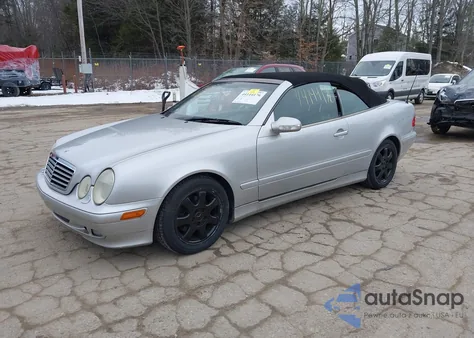 2002 Mercedes-Benz Clk 320 from USA, damaged, VIN WDBLK65G92T114434